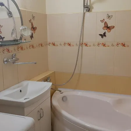 3 Bedrooms *